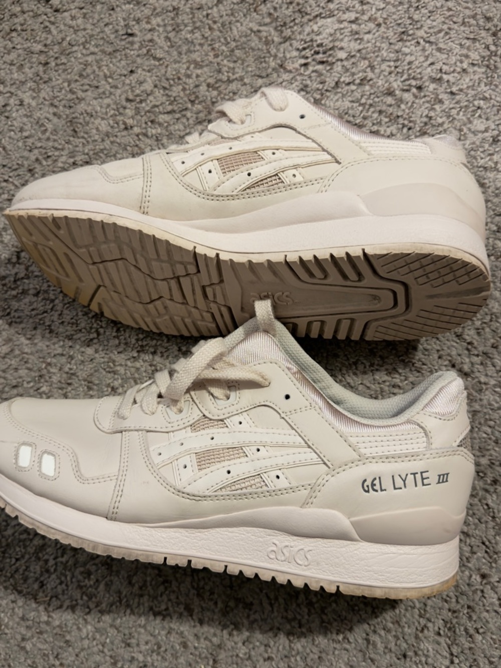 Asics Gel Lyte III Sneakers in Off-White/Cream